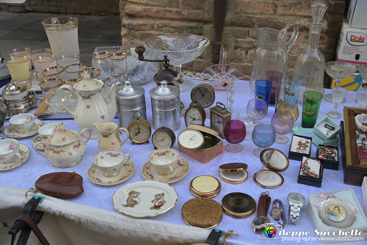 VBS_6571 - Mercatino dell'Antiquariato e dell'Hobbismo - Ottobre 2023.jpg